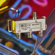 ДЕЛИТЕЛЬ ТВ х 3 под F разъём 5-1000 МГц | Фото 1