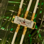 ДЕЛИТЕЛЬ ТВ x 4 + 5шт. F BOX 5-1000 МГц GOLD | Фото 7