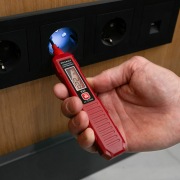 Индикатор напряжения цифровой R-30 REXANT | Фото 1