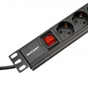 Блок распределения питания PDU горизонтальный 1U 8 розеток СЕЕ 7/4 Schuko 10A выкл алюм корп шнур 2м вилка C14 черный REXANT | Фото 2