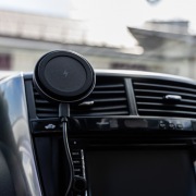 Держатель автомобильный с беспроводной зарядкой MagSafe Strong 15Вт REXANT | Фото 1