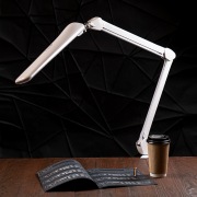 Настольная лампа на струбцине 90 LED, сенсорный регулятор яркости, белая REXANT | Фото 1