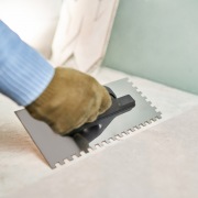 Гладилка нержавеющая 130х270 мм, зуб 8х8 мм, пластиковая ручка REXANT | Фото 1