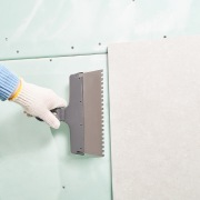 Шпатель фасадный REXANT 250 мм зуб 6х6 нержавеющая сталь, пластмассовая ручка | Фото 1